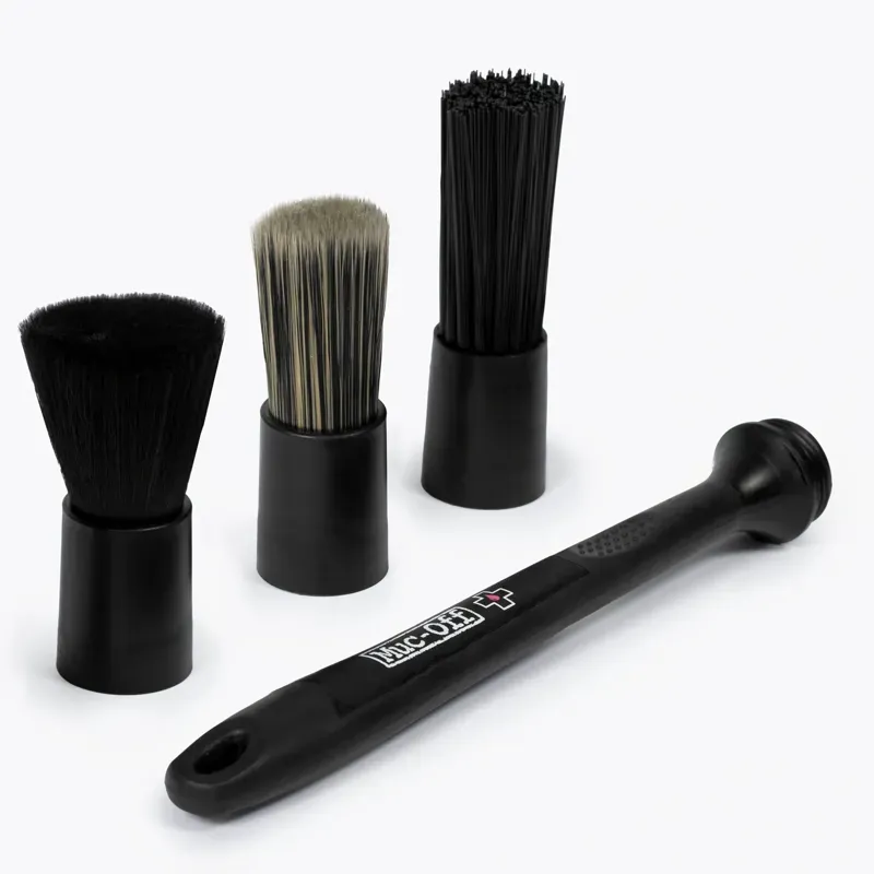 Muc-Off 3-in-1 Detailing Brush Set in Black-1