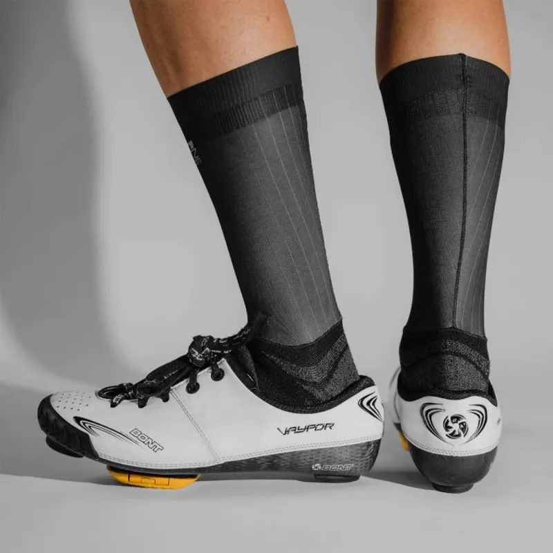 Spatz AeroSokz in Black- size Medium / Large -2