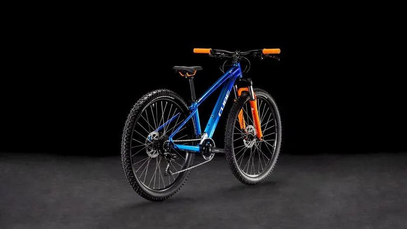 Cube Acid 260 Disc Kids Bike in Actionteam-1