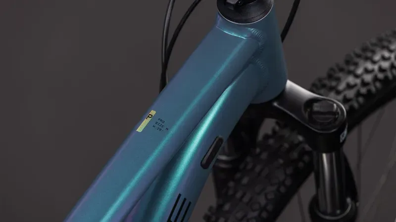 Cube Aim Pro Mountain Bike In Smaragd Grey/Prism 2026-2