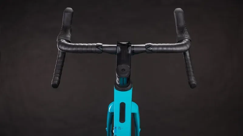 Cube Nuroad C:62 Pro Gravel Bike in Swimming Pool/Black 2026-5