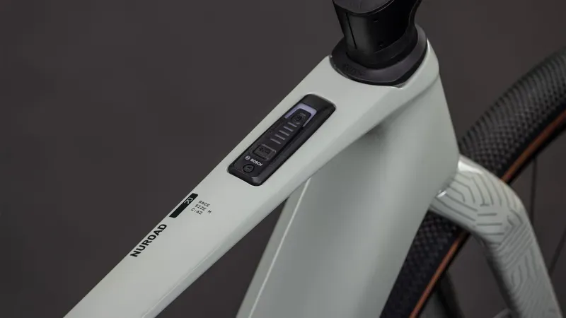 Cube Nuroad Hybrid C:62 Race 400x E-Gravel Bike in Reed Beige/Black-2