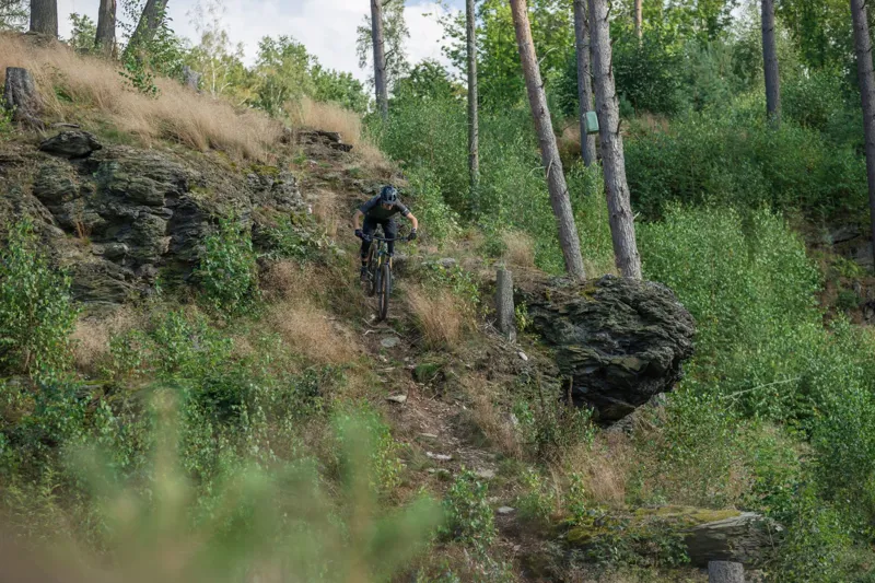 Enduro Rider on Cube Stereo Hybrid 160 