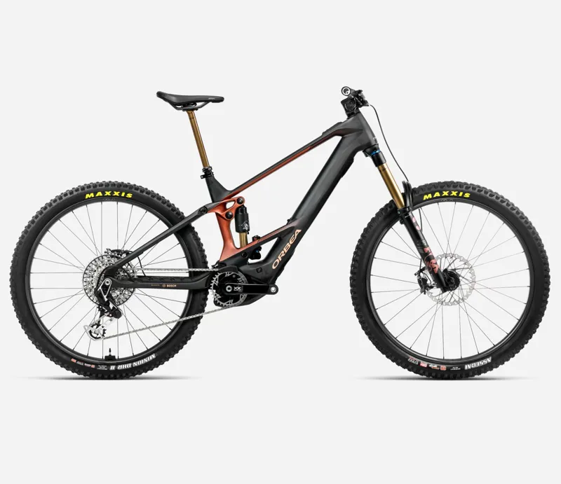 Wild M- Ltd Diamond Carbon View Matt - Mars Red - 2026