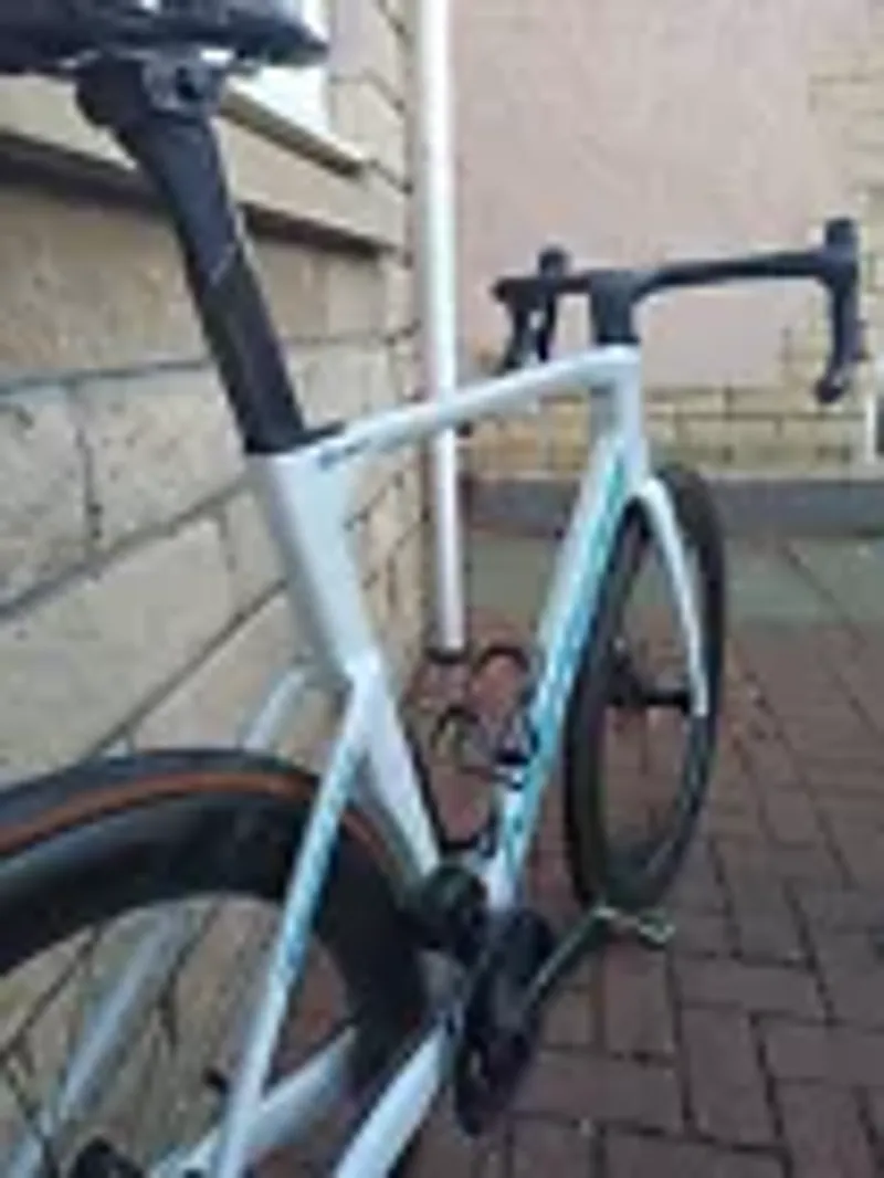 Ex Demo Reacto 9000 in White/Teal-7