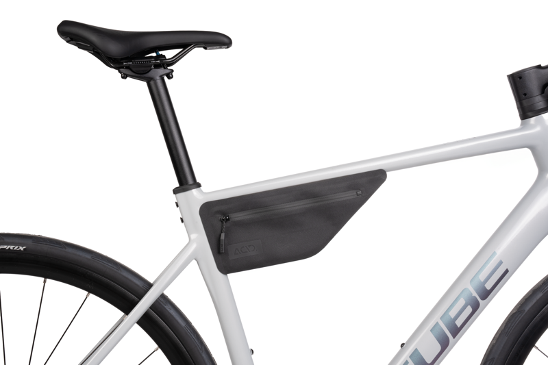 Acid Attain Pro 0.6l Frame Bag in Black-1