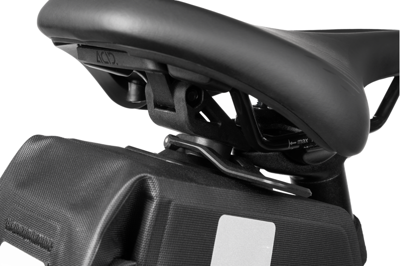 Acid Pro 0.8 Click Saddle Bag in Black-4